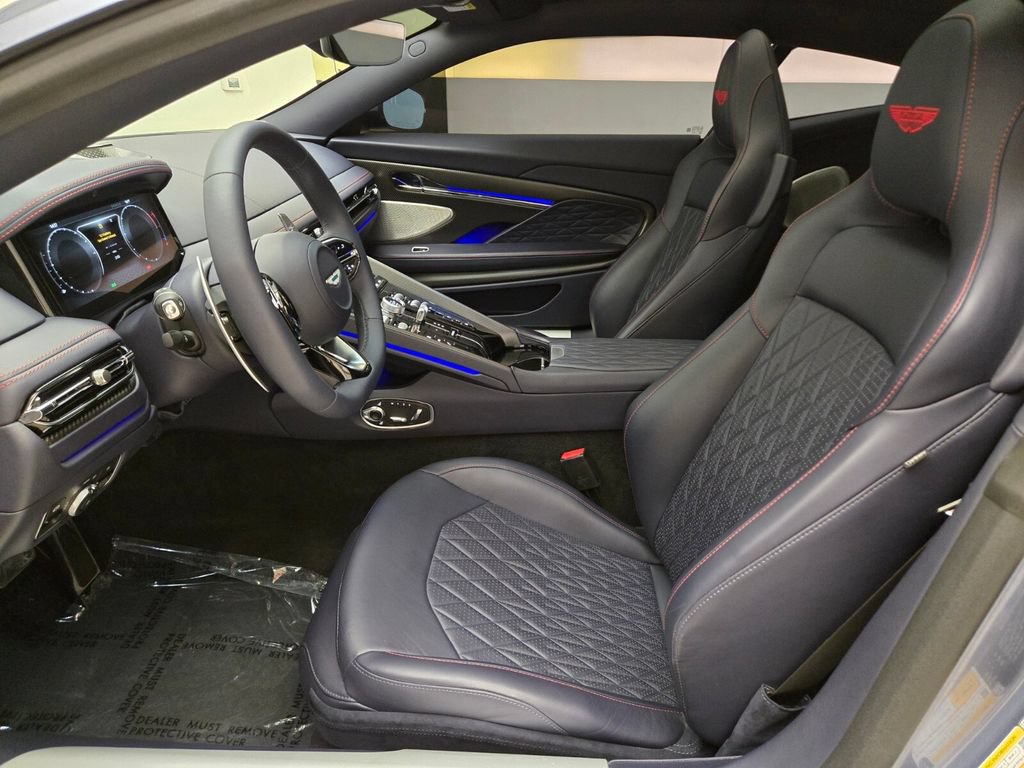 Used 2025 Aston Martin DB12 Coupe RWD image 17