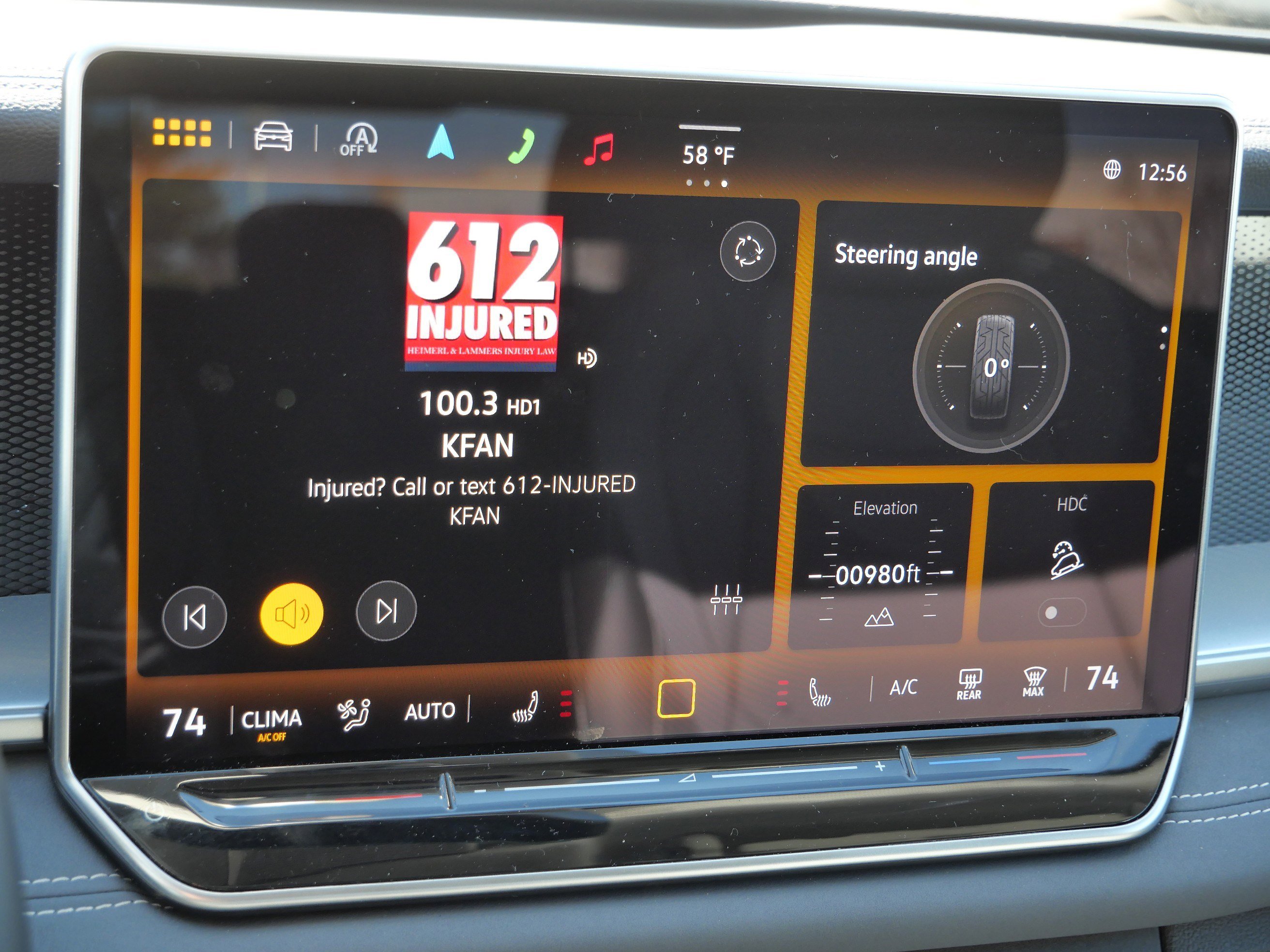 Certified 2025 Volkswagen Tiguan SE image 24