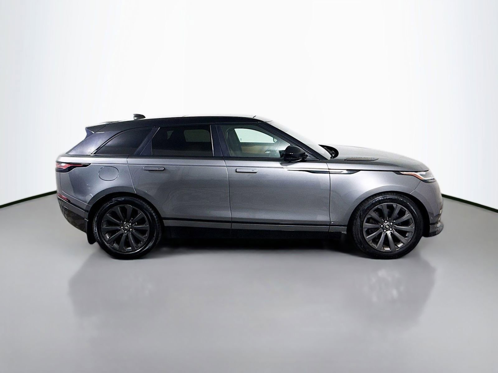 Used 2018 Land Rover Range Rover Velar AWD/4WD image 8