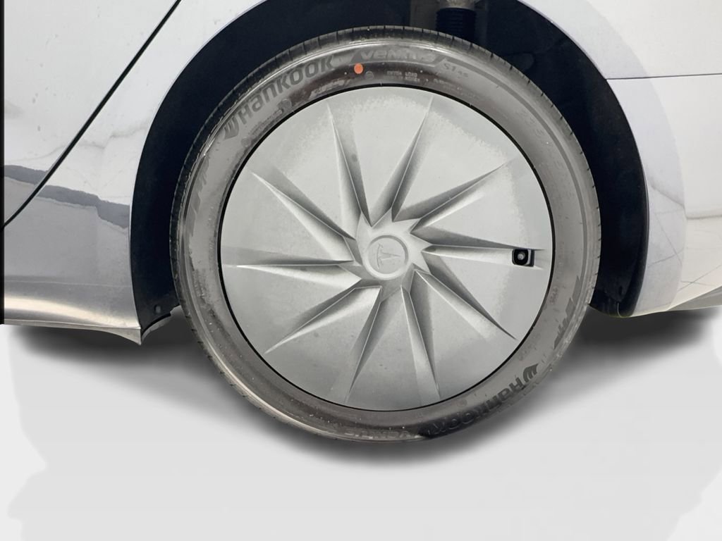 Used 2025 Tesla Model 3 image 7