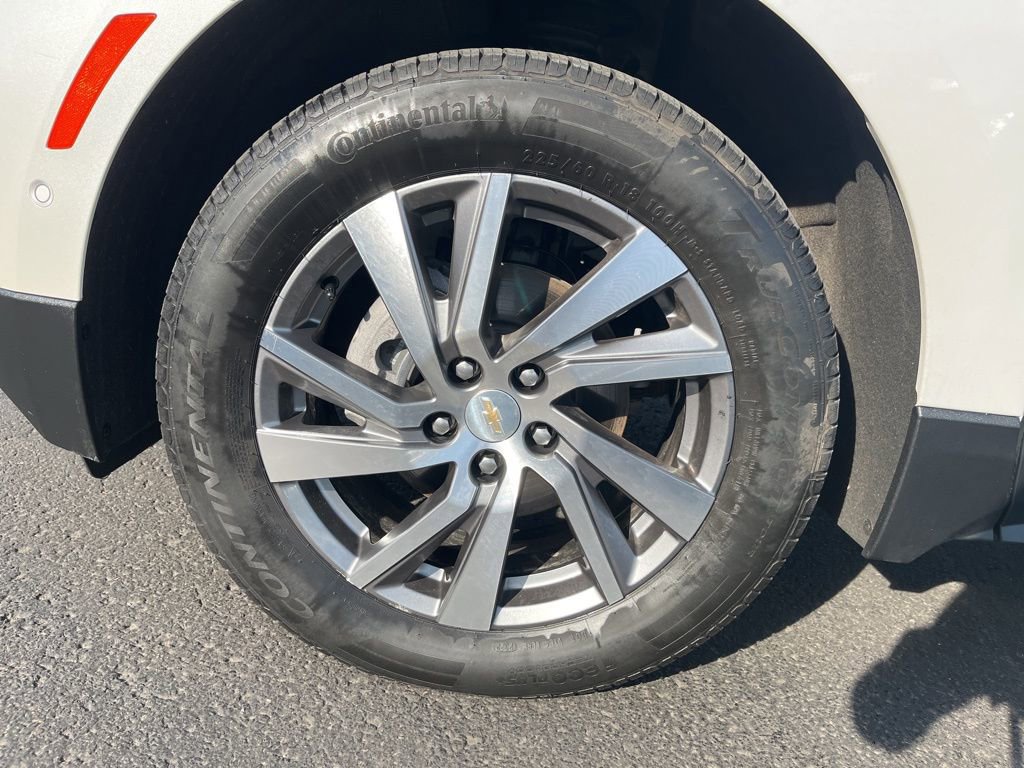 Used 2023 Chevrolet Equinox Premier image 9