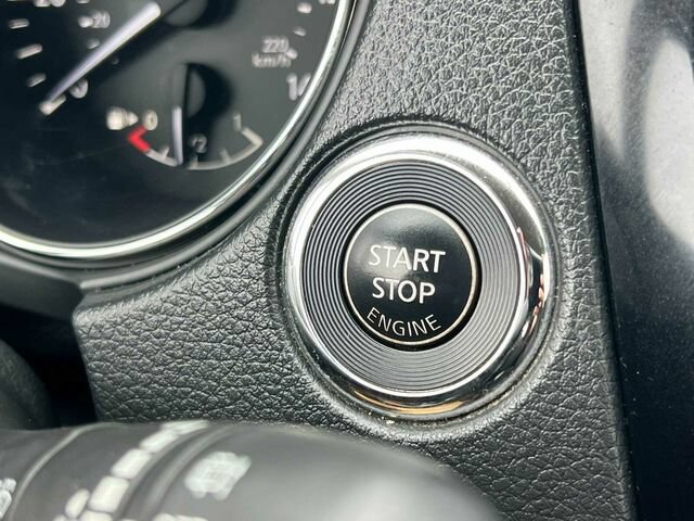 Used 2017 Nissan Rogue SV AWD/4WD image 26