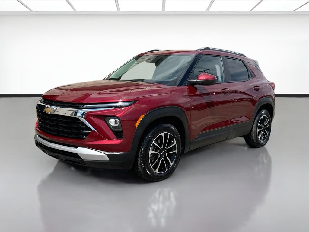 Used 2025 Chevrolet TrailBlazer LT FWD image 1