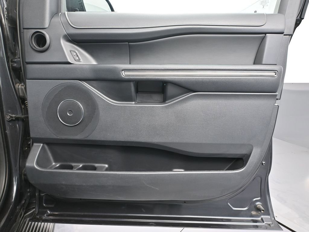 Used 2024 Ford Expedition Max XLT image 49