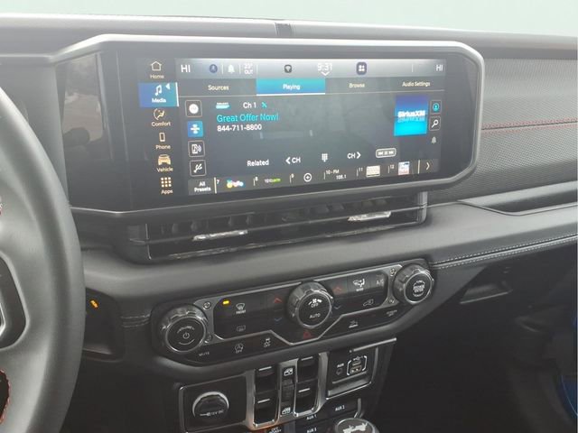 Used 2024 Jeep Wrangler Unlimited Rubicon AWD/4WD image 9