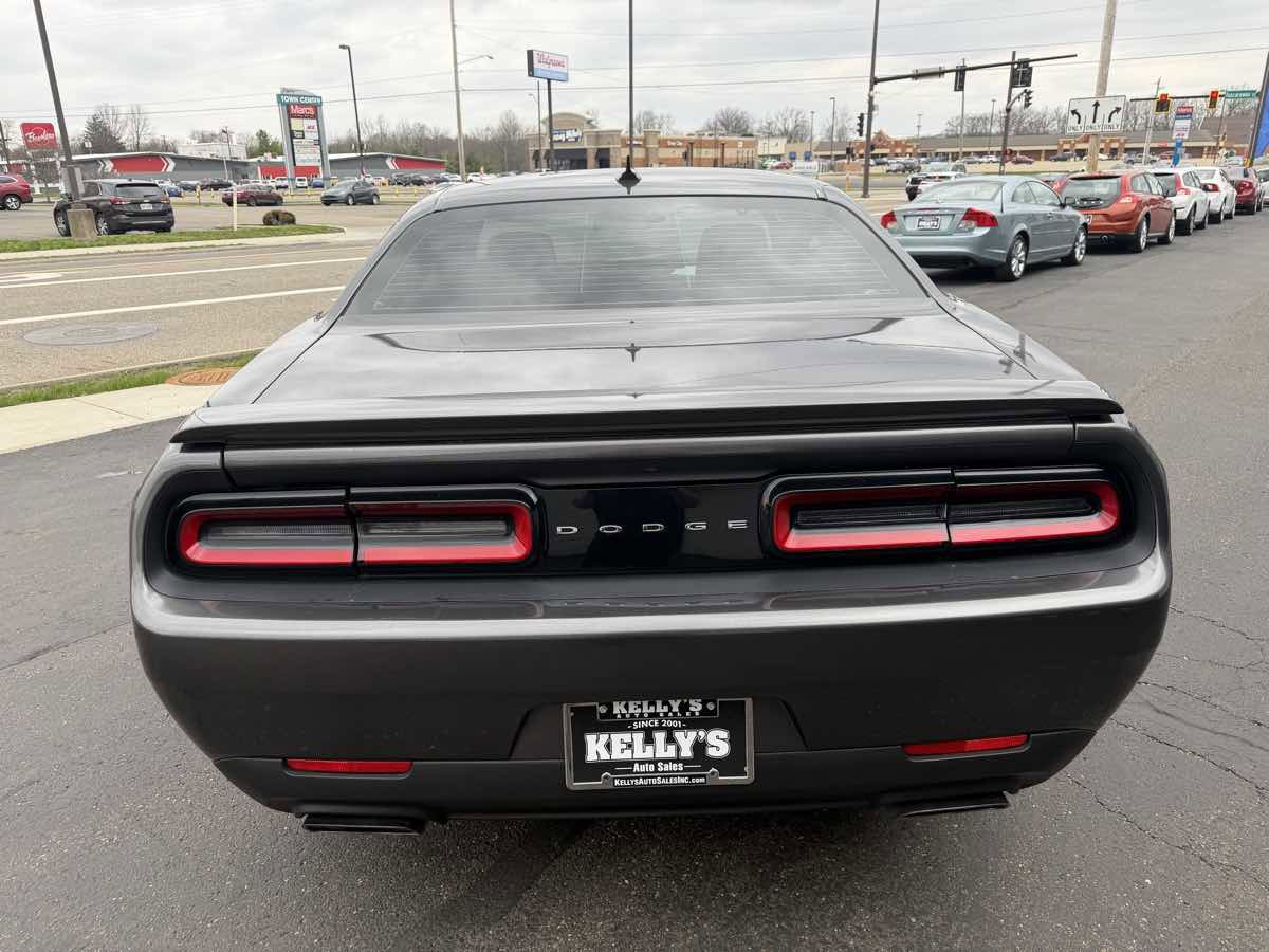 Used 2015 Dodge Challenger R/T w/ Quick Order Package 22B R/T image 4