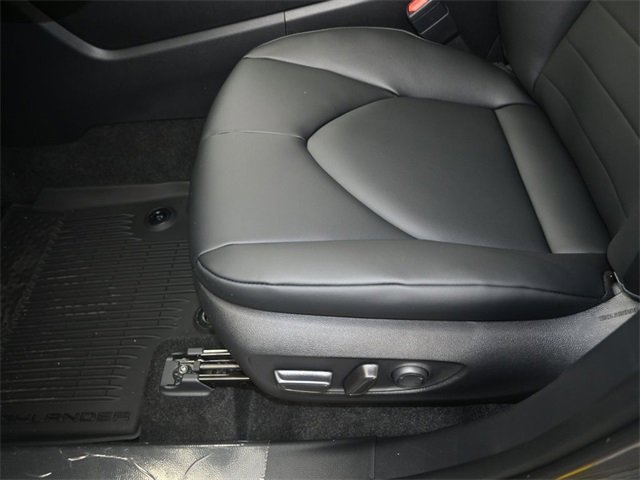 New 2026 Toyota Highlander XLE image 11