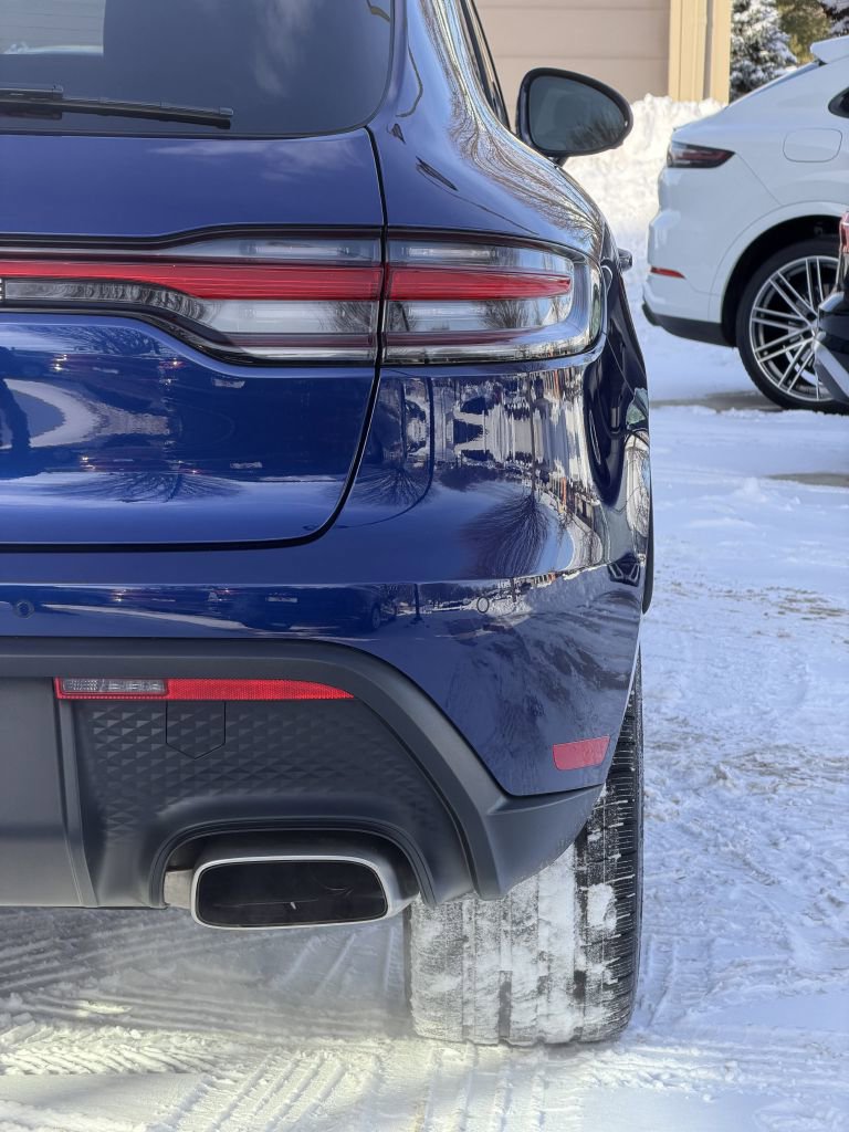 Used 2024 Porsche Macan BASE image 15