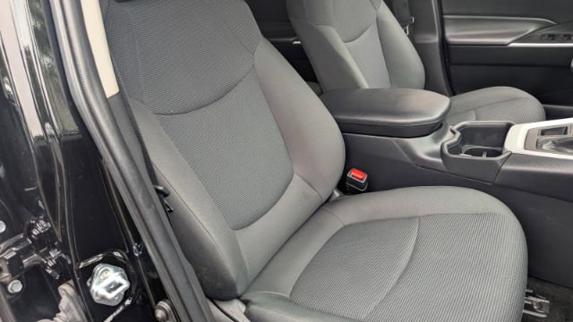 Used 2024 Toyota RAV4 LE image 17