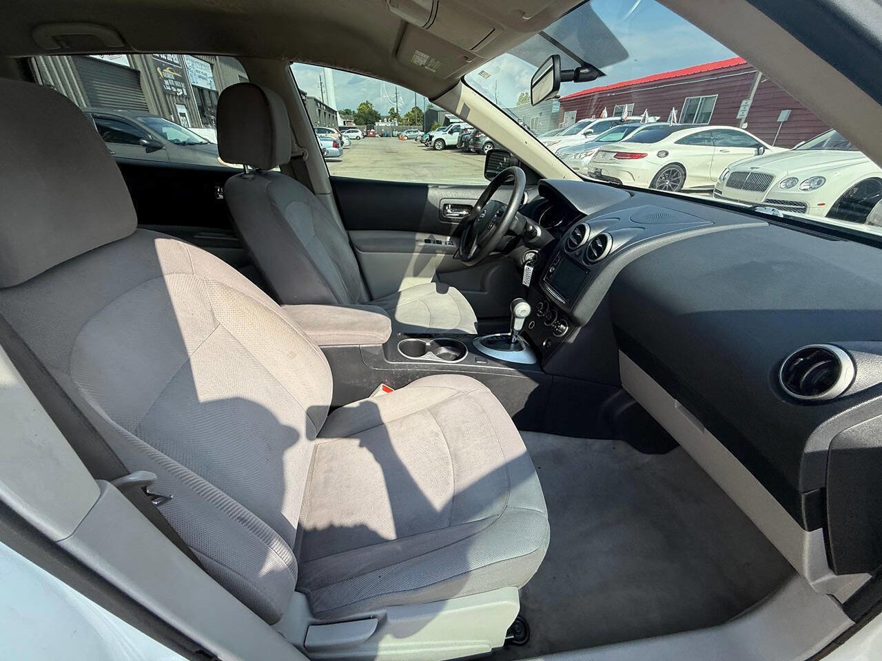 Used 2013 Nissan Rogue S image 15