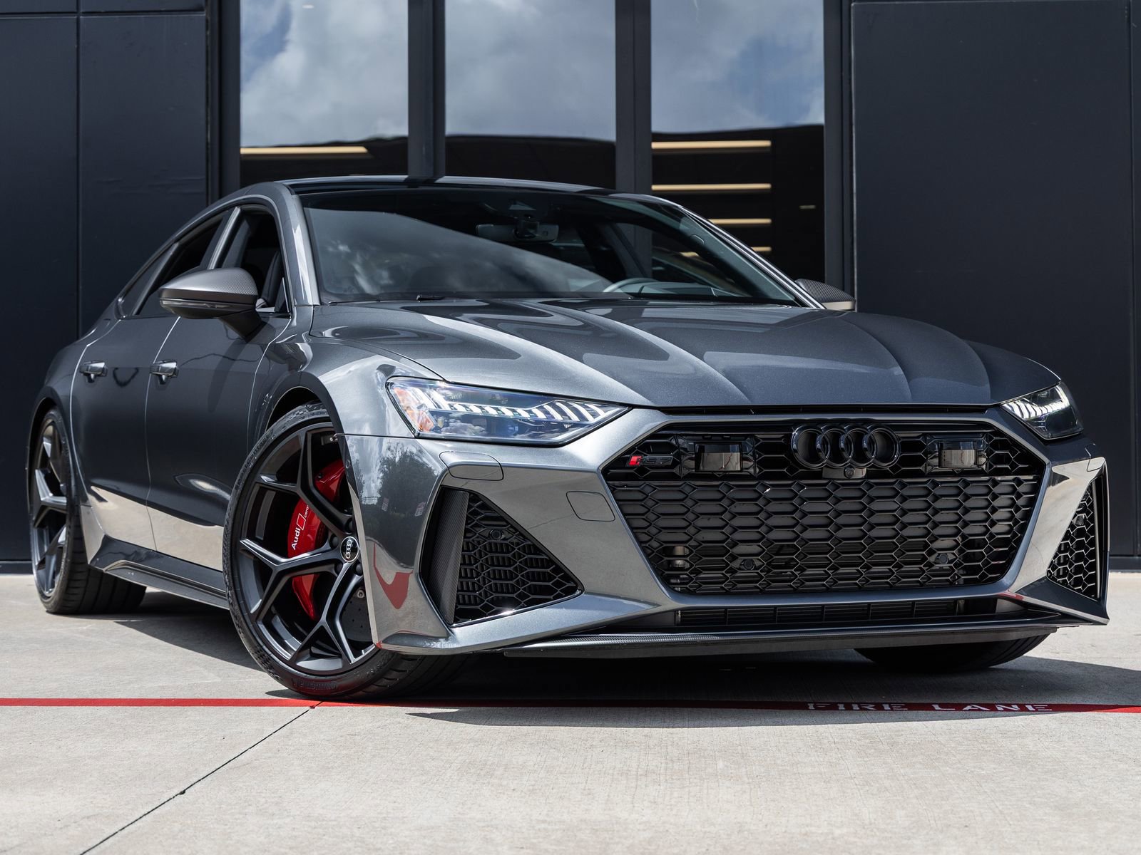 Used 2026 Audi RS 7 Performance AWD/4WD image 2