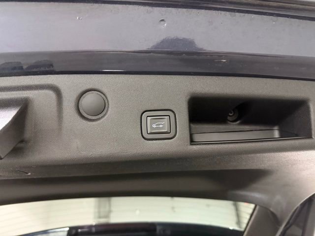 Used 2018 Chevrolet Equinox LT image 8