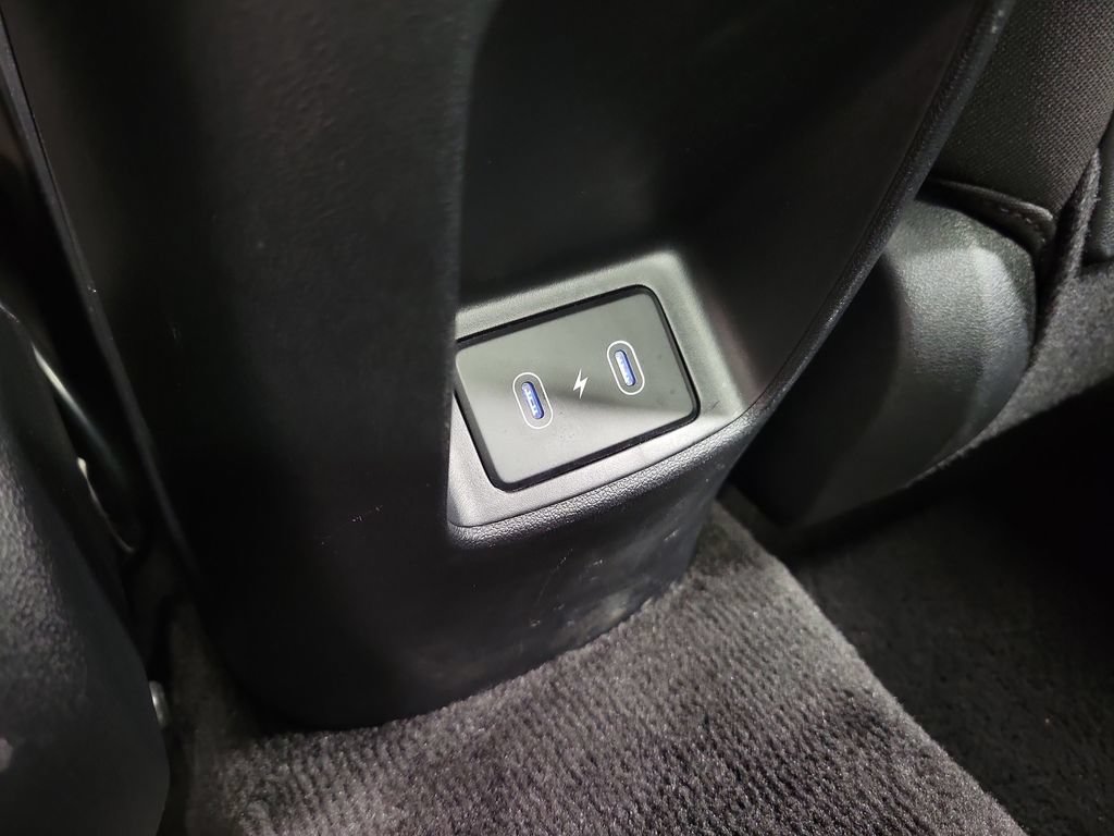 Used 2025 Hyundai Elantra SEL FWD image 29