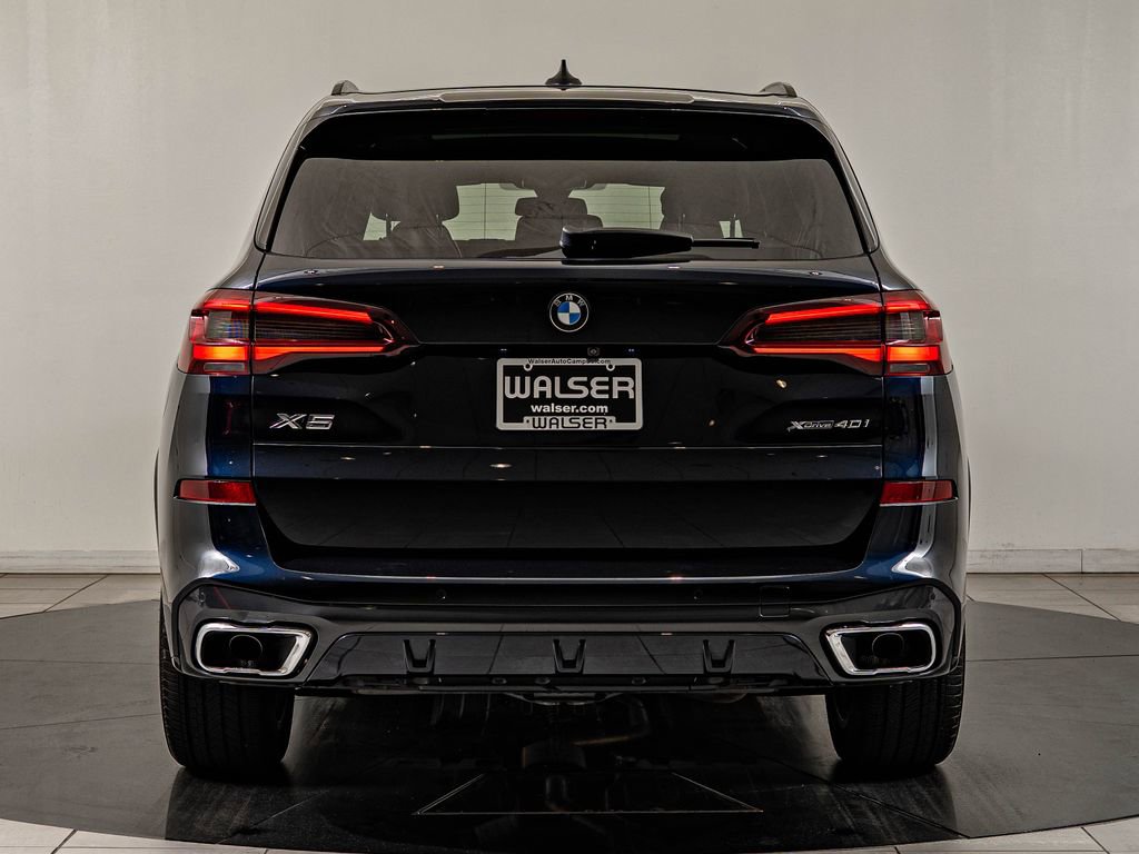 Used 2022 BMW X5 xDrive40i w/ M Sport Package AWD/4WD image 6