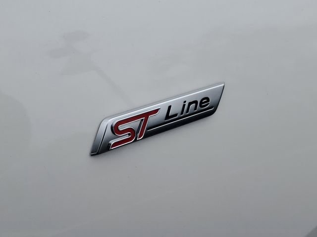 Certified 2024 Ford Escape ST-Line w/ Tech Pack #1 AWD/4WD image 6