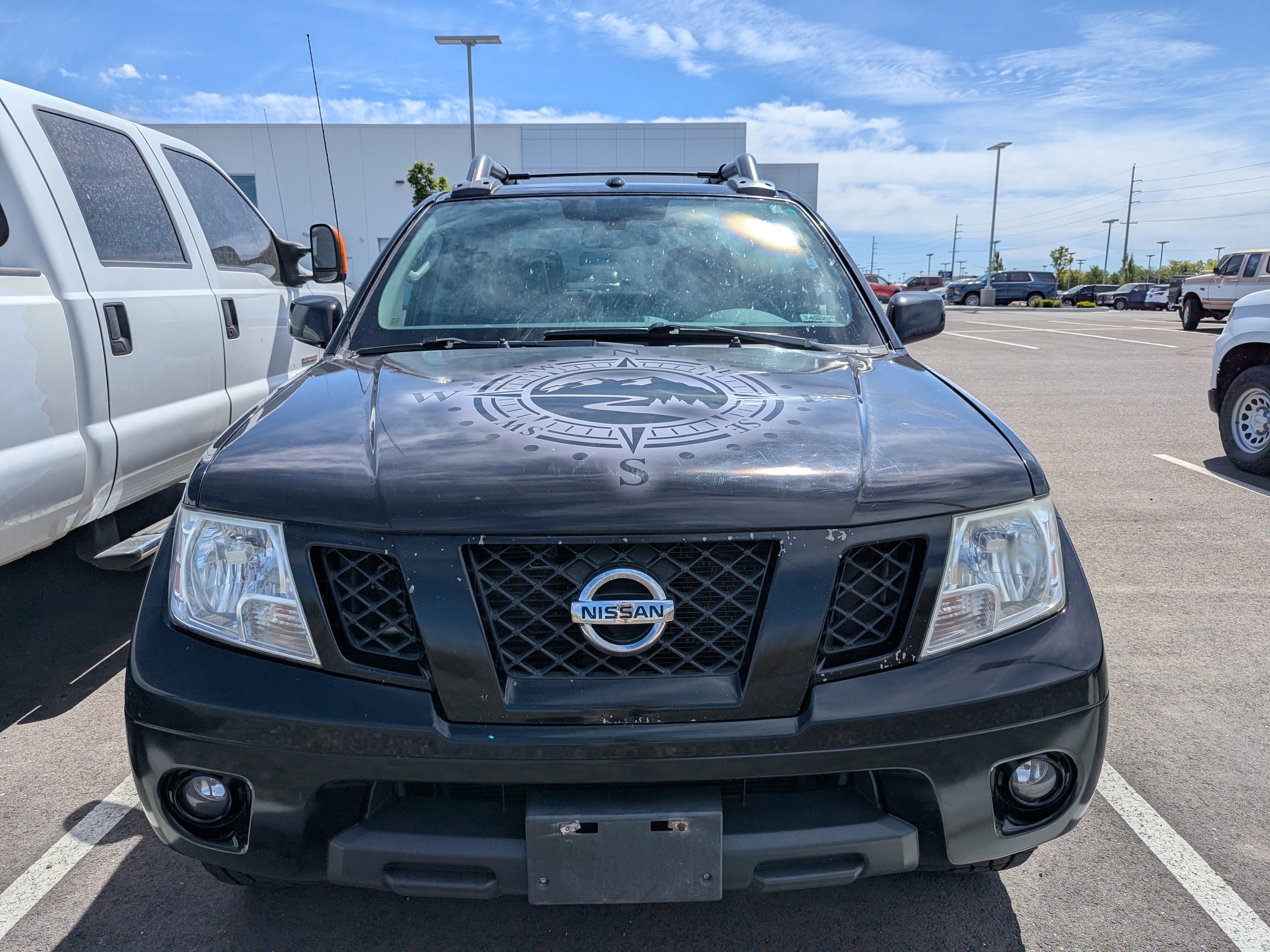 Used 2011 Nissan Frontier PRO-4X w/ Pro-4x Luxury Pkg AWD/4WD image 2