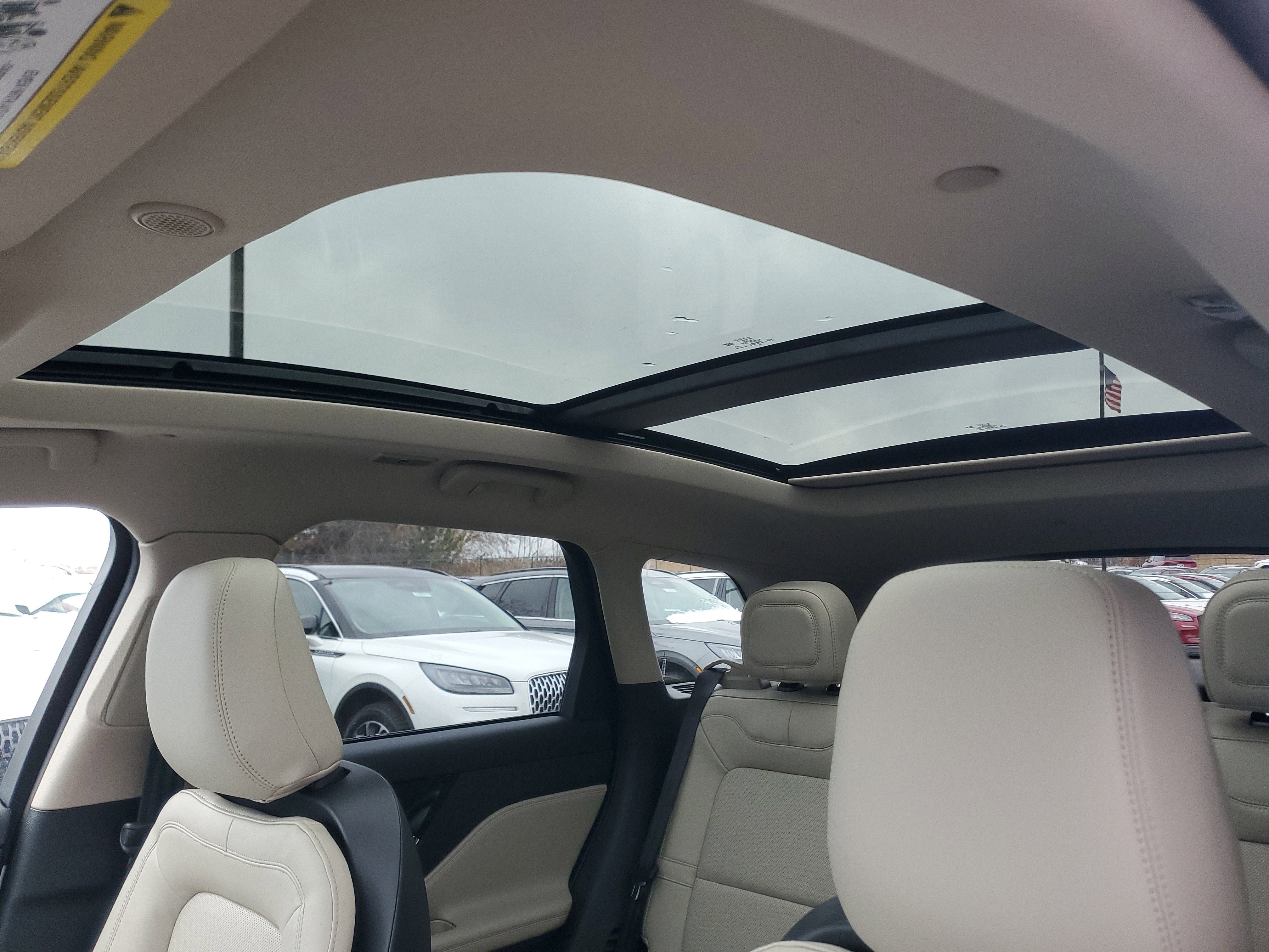 New 2026 Lincoln Corsair Premiere image 11