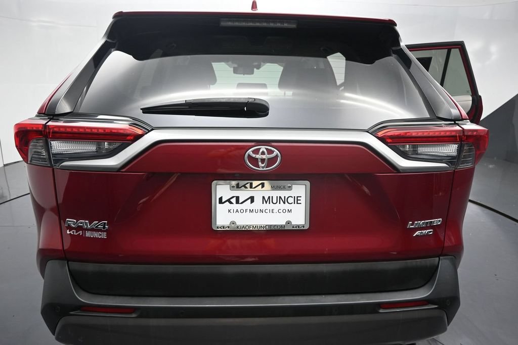 Used 2019 Toyota RAV4 Limited w/ Cold Weather Package AWD/4WD image 9