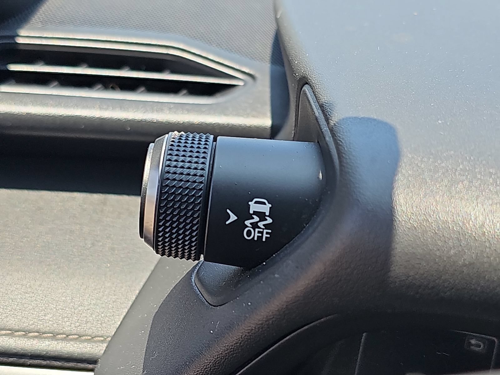 Used 2022 Lexus UX 200 w/ Accessory Package (Z1) FWD image 30