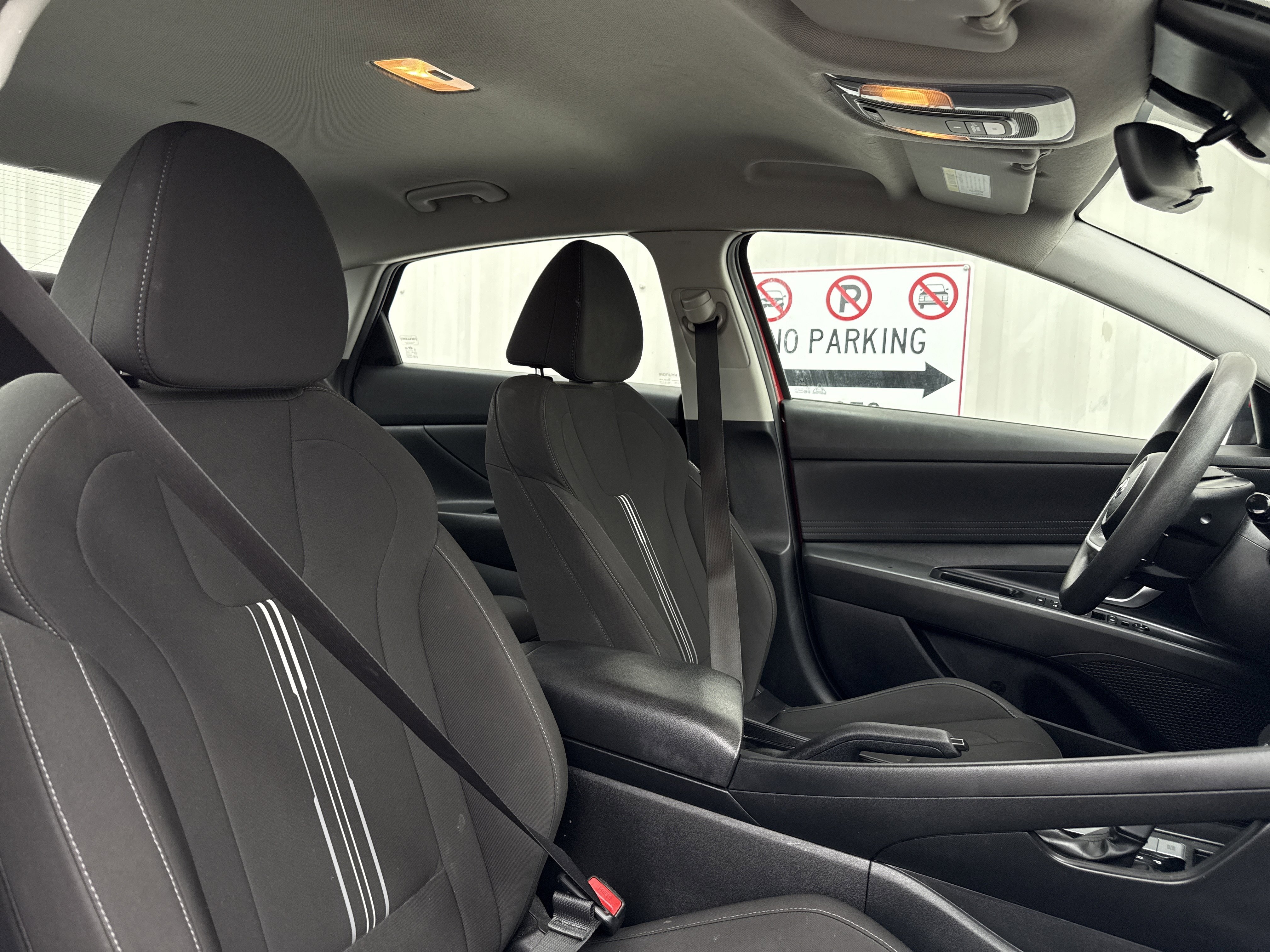 Used 2023 Hyundai Elantra SEL w/ Preferred Accessory Package image 29