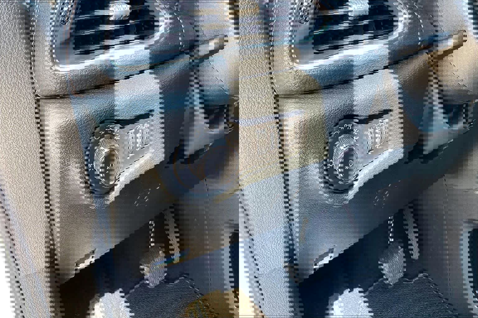 New 2026 Chrysler Pacifica Pinnacle image 18