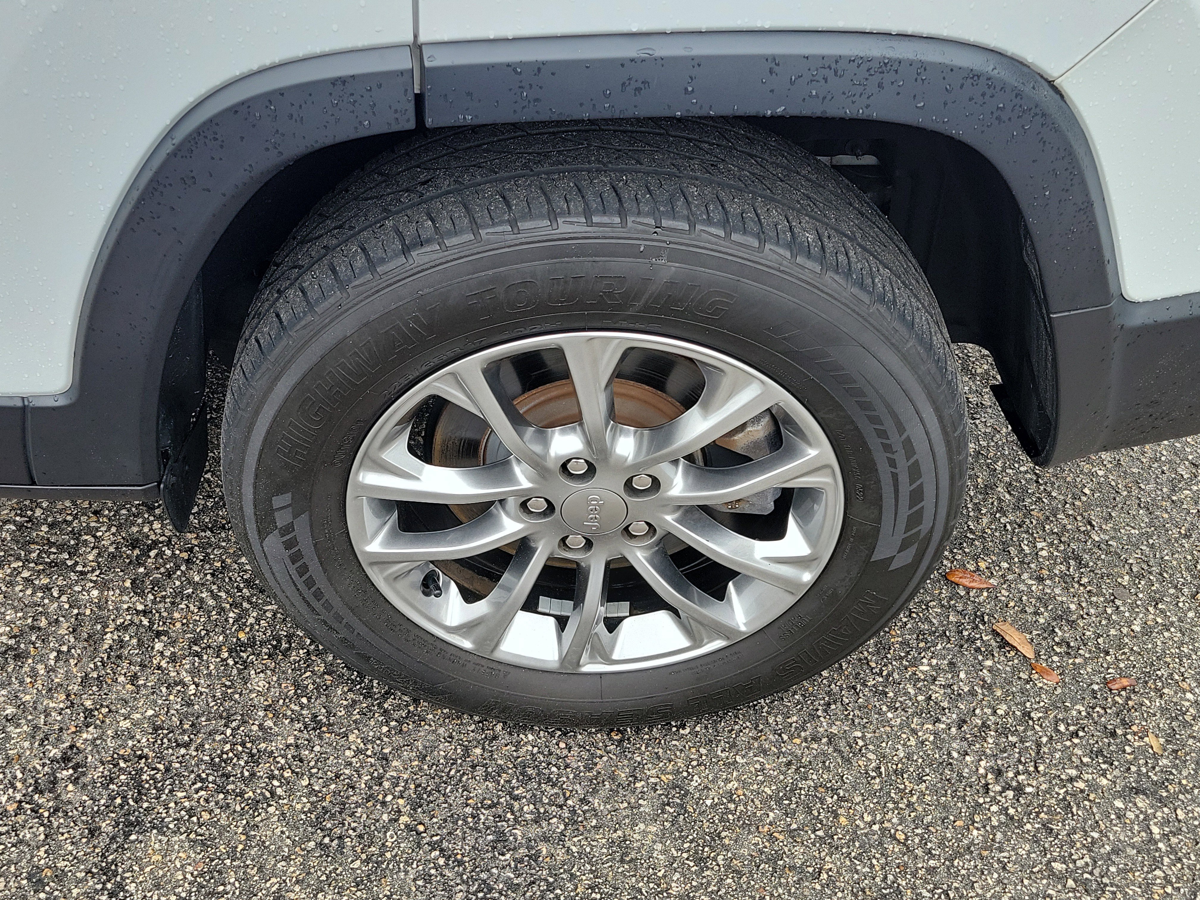 Used 2021 Jeep Cherokee Latitude Lux w/ Sun & Sound Group image 40