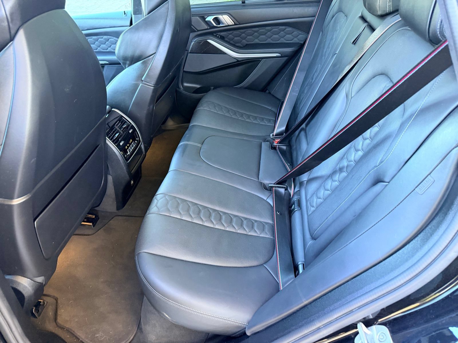 Used 2020 BMW X5 M Competition w/ Executive Package AWD/4WD image 22