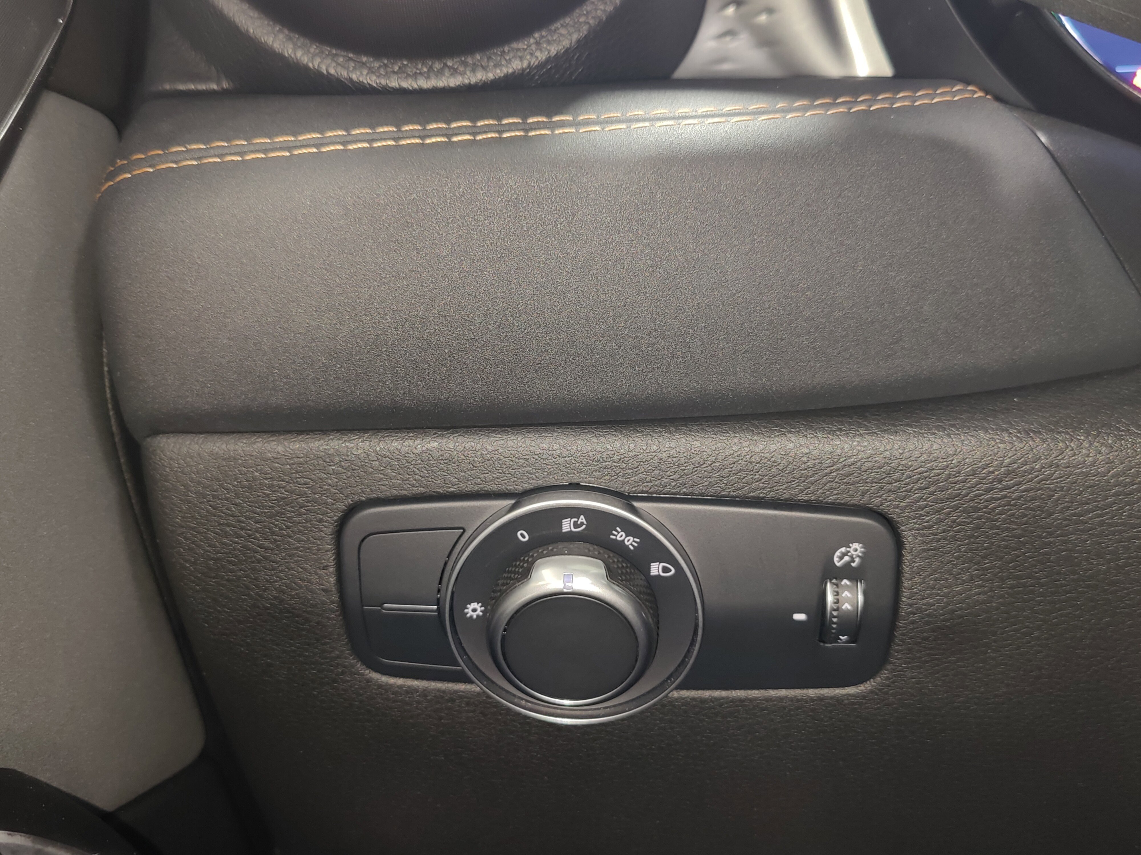 Used 2025 Alfa Romeo Tonale image 21