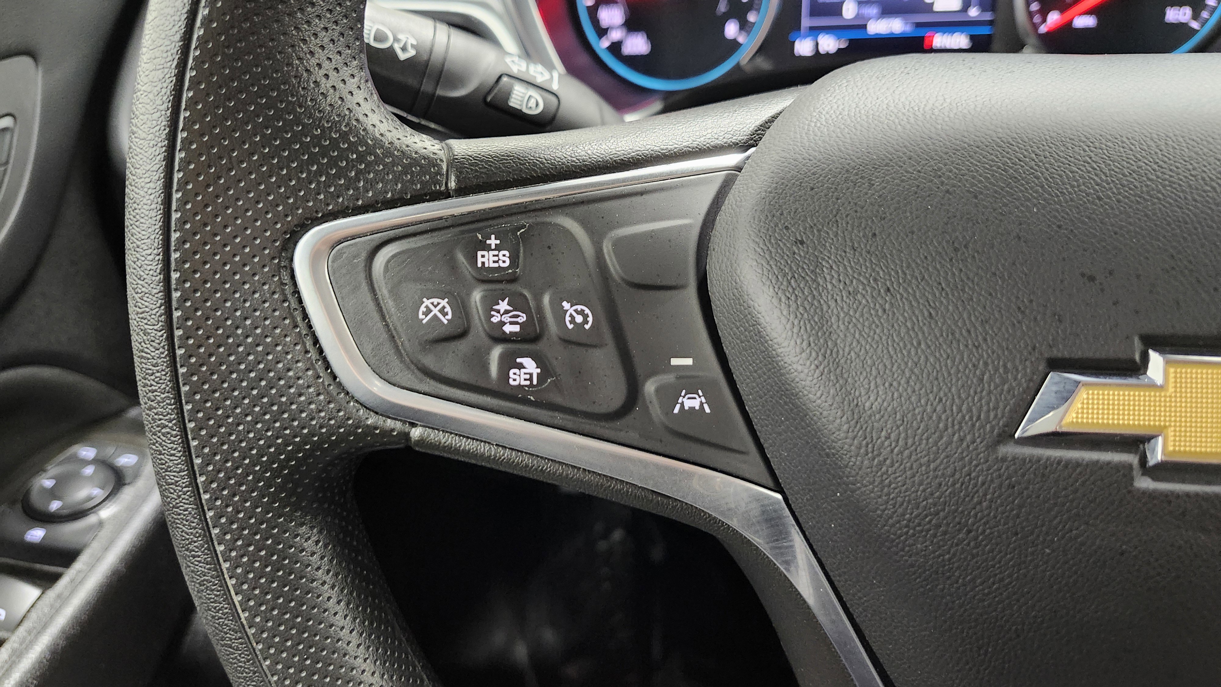 Used 2023 Chevrolet Equinox LT image 34