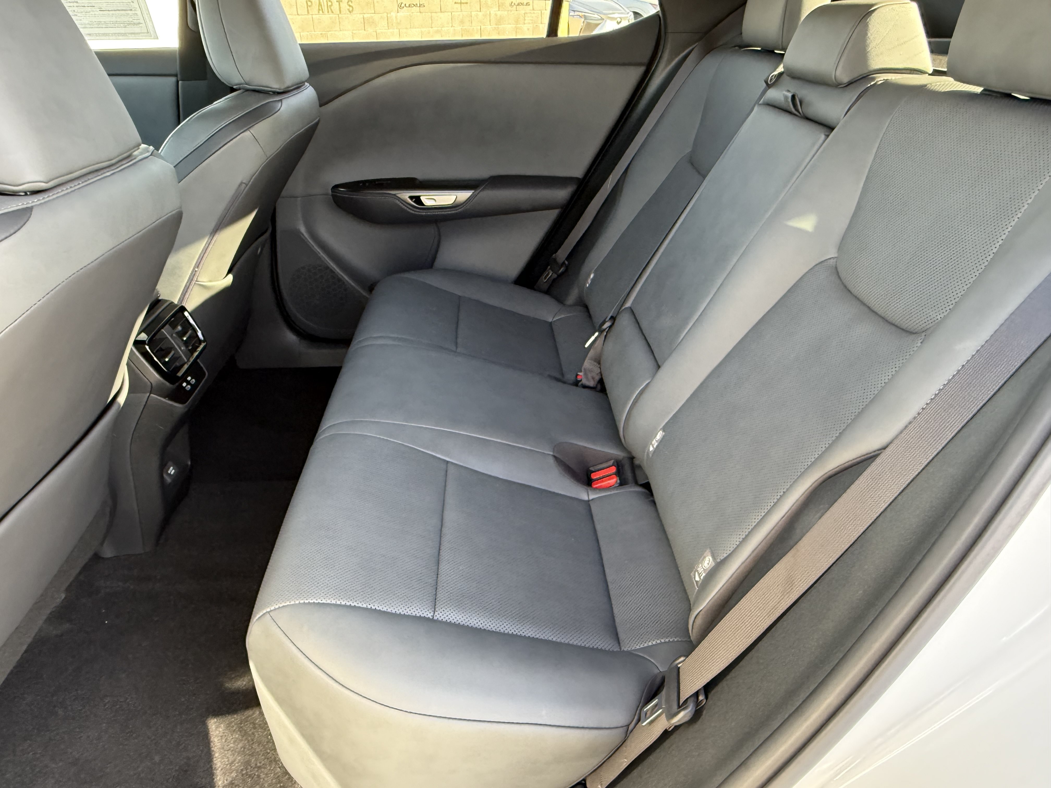 Certified 2025 Lexus RZ 300e FWD image 31