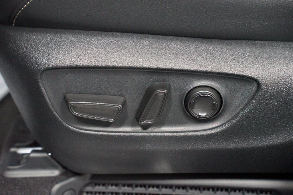 New 2026 Toyota Sienna Platinum AWD/4WD image 37
