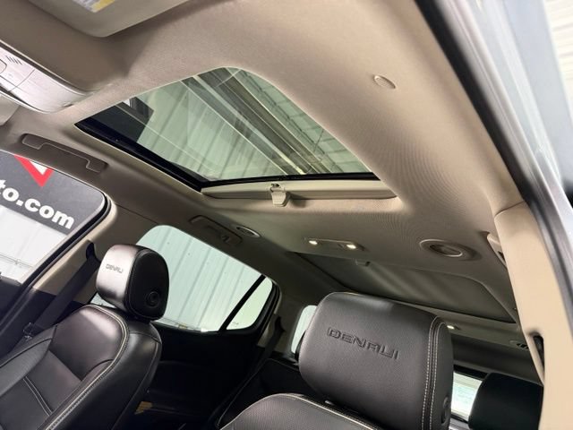 Used 2017 GMC Acadia Denali w/ Technology Package AWD/4WD image 21
