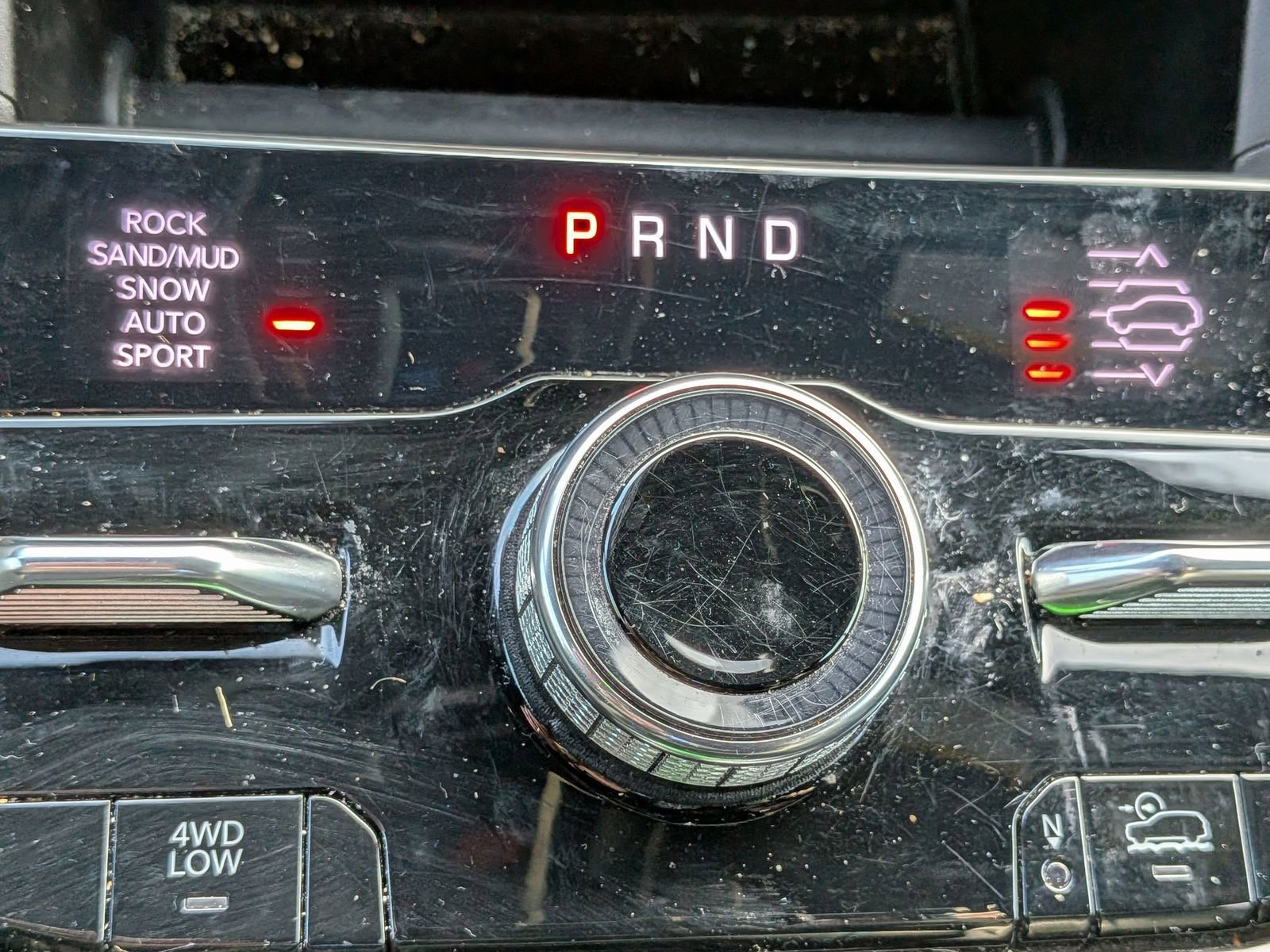 Used 2023 Jeep Grand Cherokee Trailhawk image 25