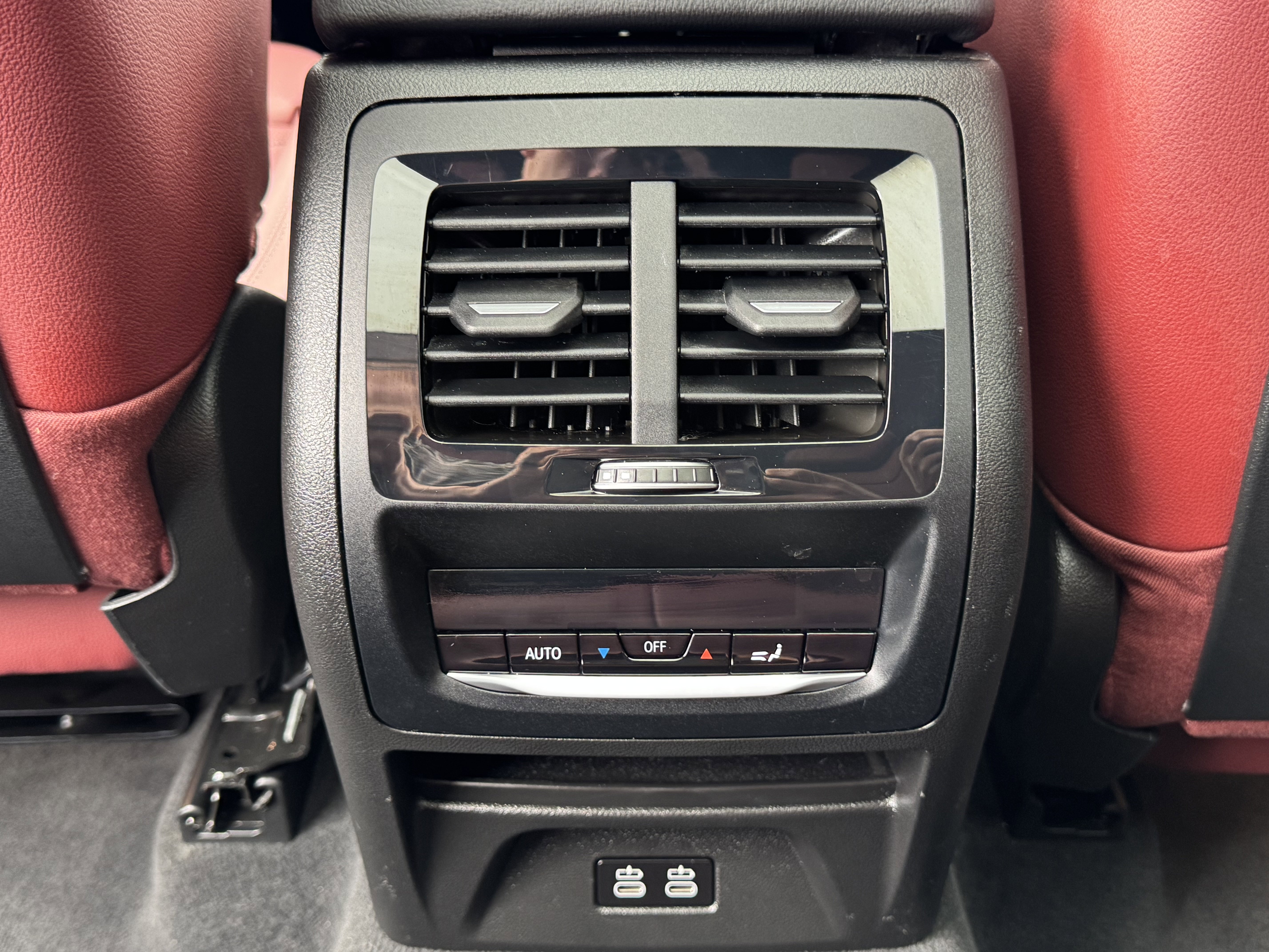 Used 2024 BMW X3 M40i AWD/4WD image 18
