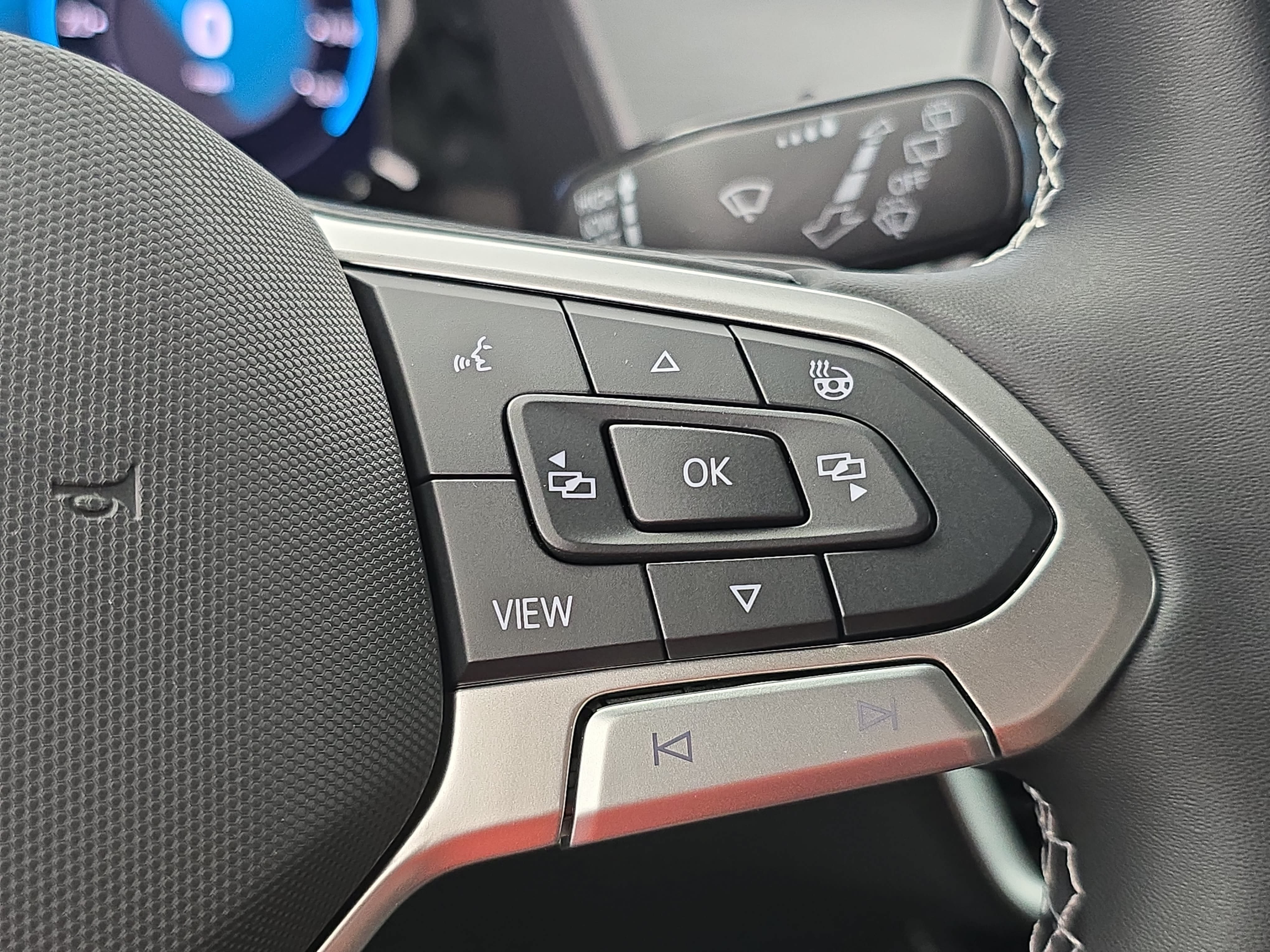 New 2026 Volkswagen Atlas Cross Sport SE AWD/4WD image 18