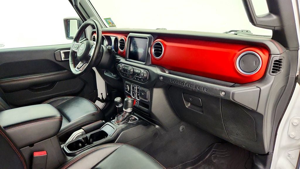 Used 2018 Jeep Wrangler Unlimited Rubicon AWD/4WD image 26