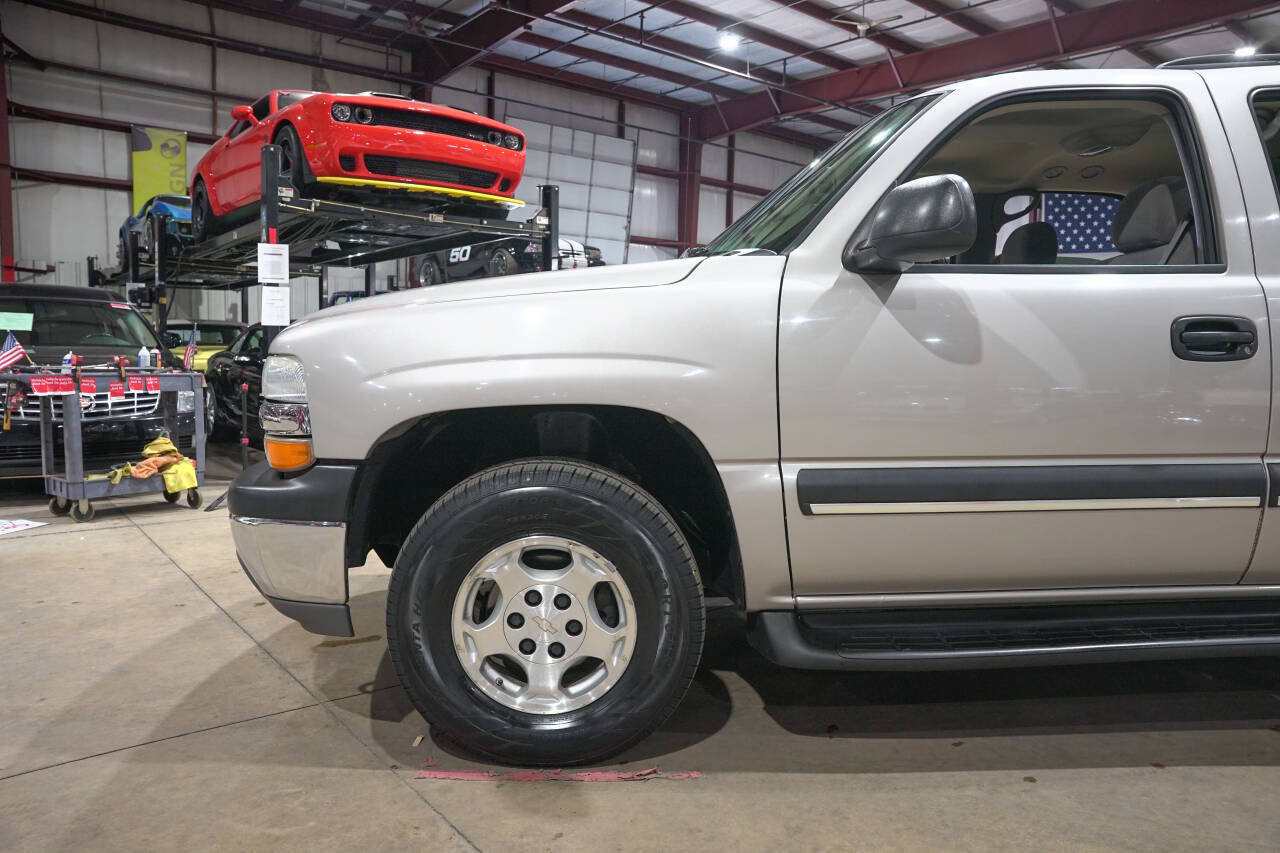 Used 2004 Chevrolet Tahoe LS AWD/4WD image 3