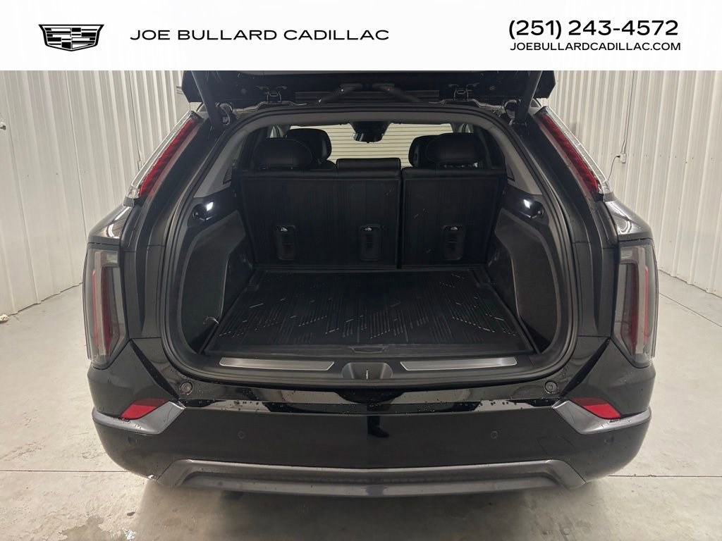 New 2025 Cadillac Optiq Sport 1 w/ LPO, Floor Liner Package image 20