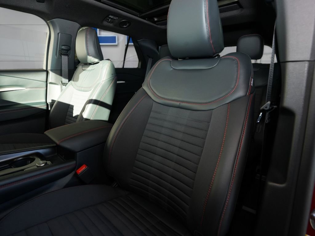 New 2025 Ford Explorer ST-Line w/ Premium Package image 18