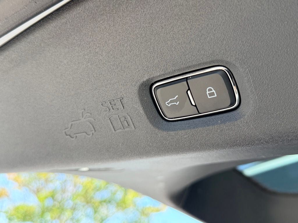 Certified 2025 Ford Expedition Max Active AWD/4WD image 36