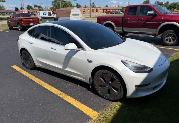 Used 2019 Tesla Model 3 Long Range AWD/4WD image 2