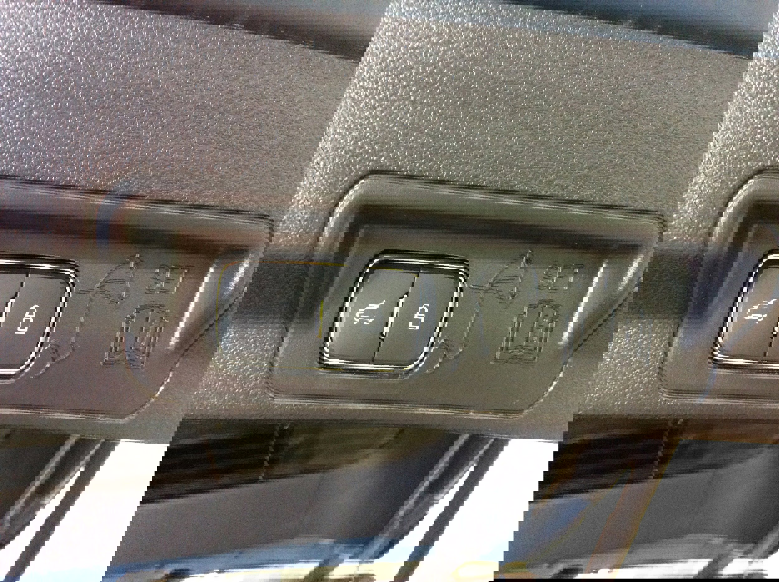 Used 2025 Ford Explorer ST-Line image 6