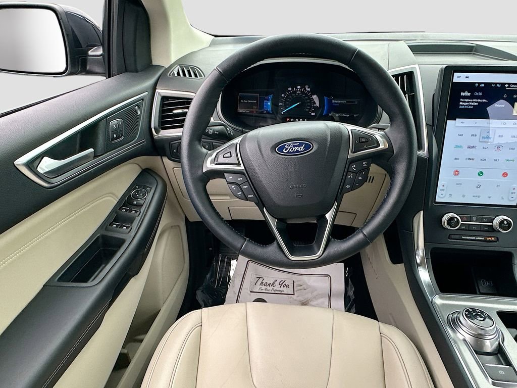 Used 2022 Ford Edge Titanium image 22