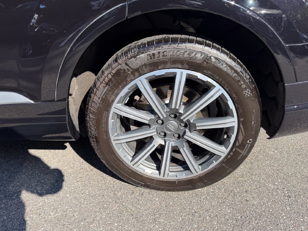 Used 2017 Audi Q7 3.0T Premium Plus w/ Premium Plus Package AWD/4WD image 10