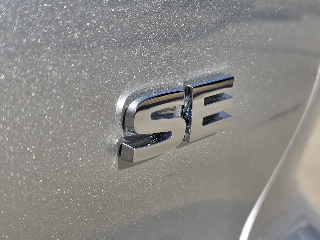 New 2026 Mitsubishi Outlander SE image 8