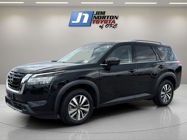 Used 2023 Nissan Pathfinder SL