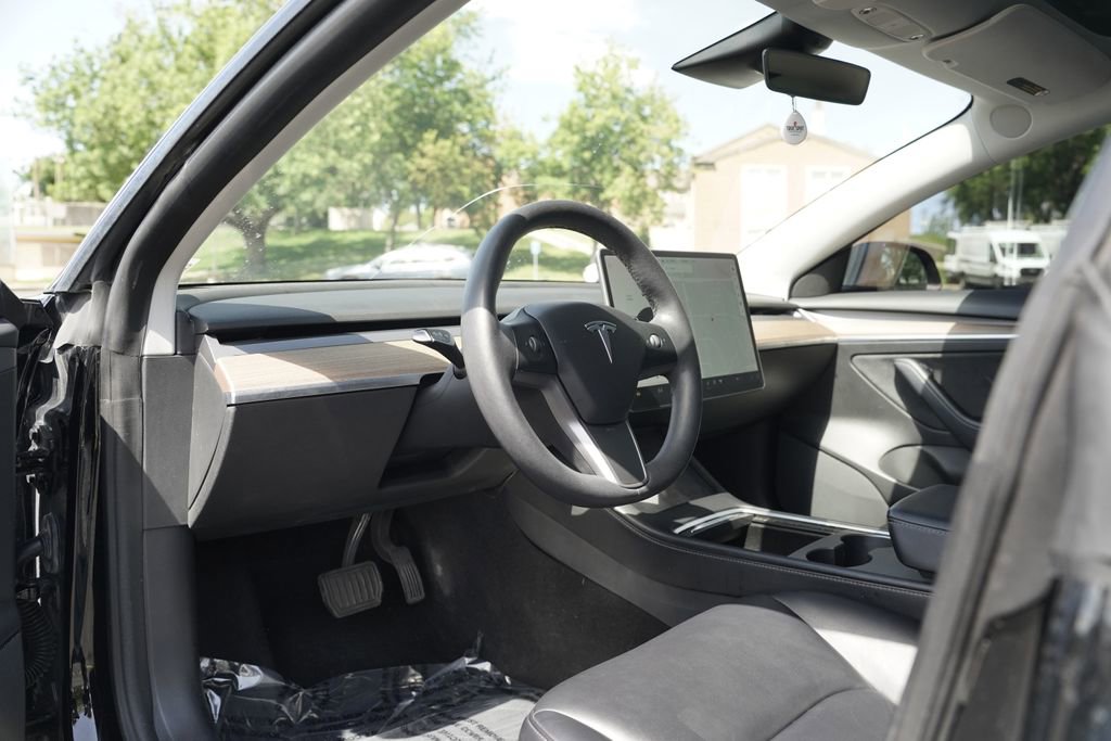 Used 2021 Tesla Model 3 Standard Range Plus RWD image 10
