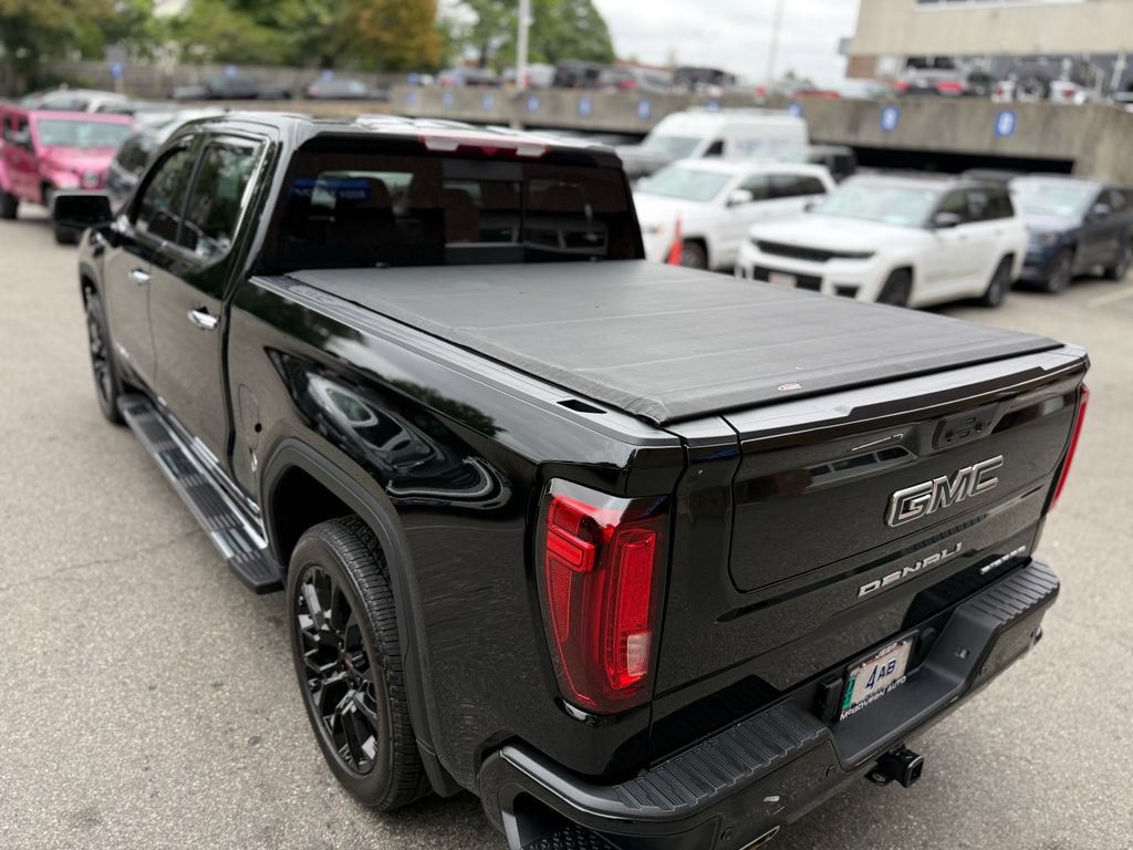 Used 2025 GMC Sierra 1500 Denali AWD/4WD image 18