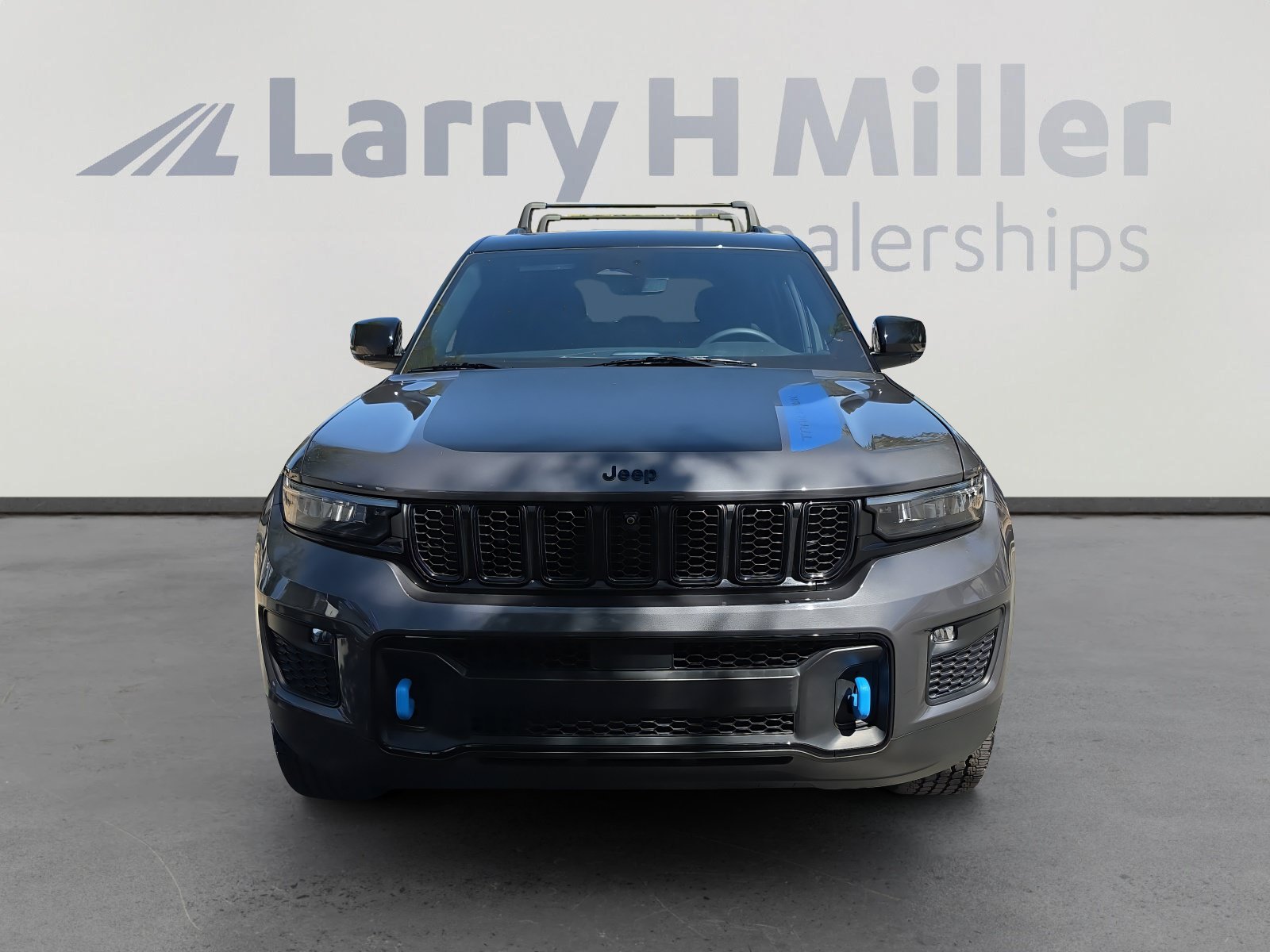 Used 2024 Jeep Grand Cherokee Trailhawk AWD/4WD image 8