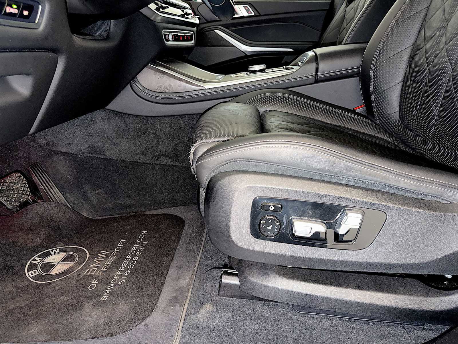 Certified 2024 BMW X7 xDrive40i w/ Premium Package image 10